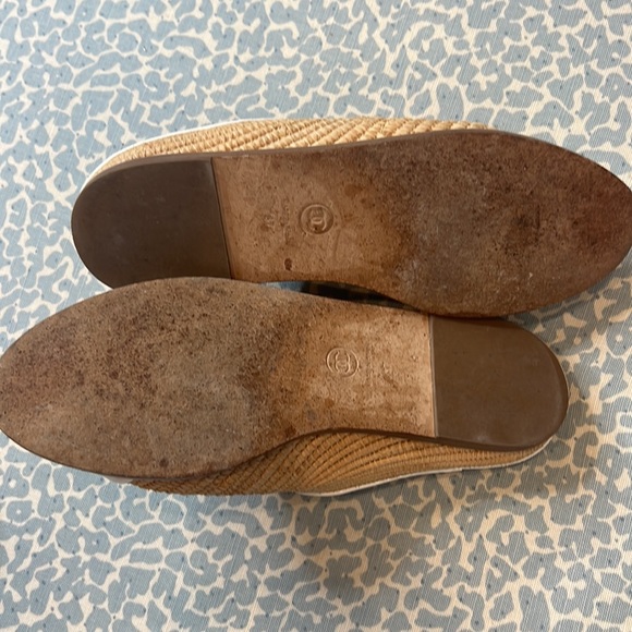 Chanel straw/ leather mules with red fuzzy CC logo - Picture 2 of 4